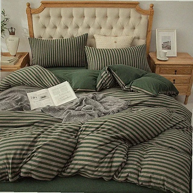 Knitted duvet cover set, super soft and cozy, classic stripe design