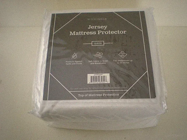 WEEKENDER Fitted Jersey Mattress Protector Choose Size Queen or full